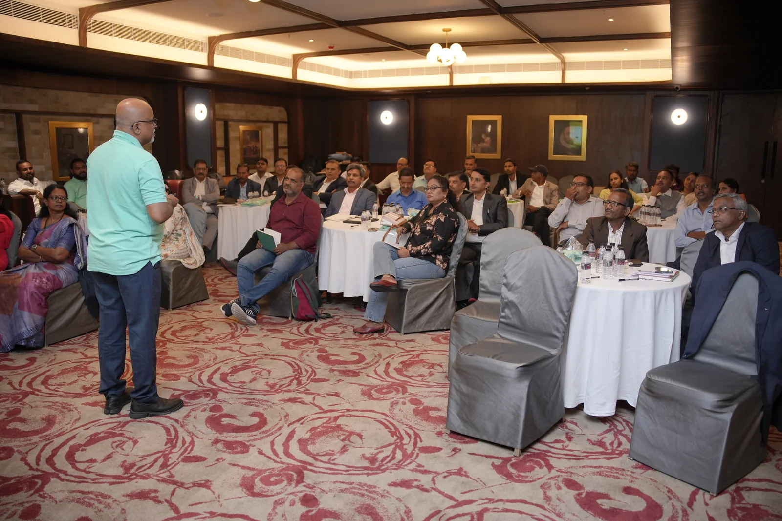 An MDRT Summit speaker engaging with a full audience